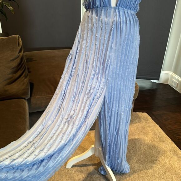 Women’s Blue V-Neck Backless Jumpsuit Romper RuffleWave WideLeg Pants Size M NEW - Picture 3 of 11